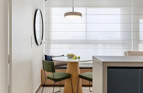 Republica Apartment | Quarto + Cozinha Completa e Piscina no 15º Andar
