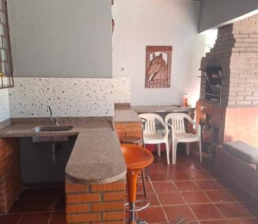 Vila Yolanda House | Quarto Individual Econômico Piscina Centro