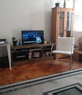 Centro House | Quarto Privado Com Ar Condicionado e Estacionamento