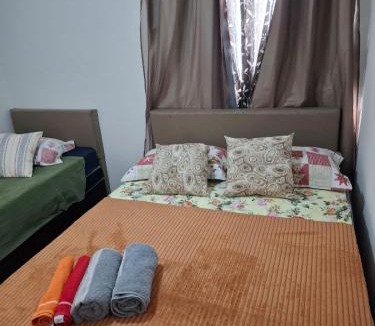 Nacional 1a Secao House | Quarto Privativo Premium 01