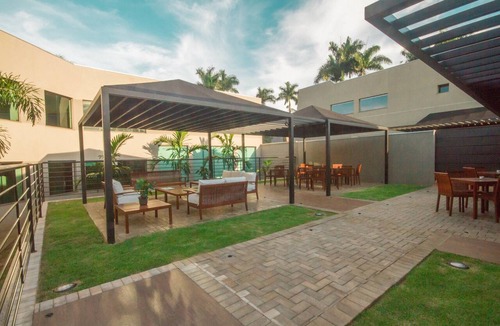 Dourados Hotel | Quiet, Upscale Room w/Outdoor Pool Access | Free Breakfast Buffet & Parking