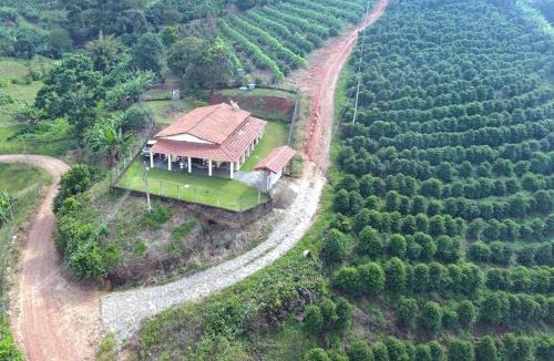 Bueno Brandao House | Recanto dos Cafezais