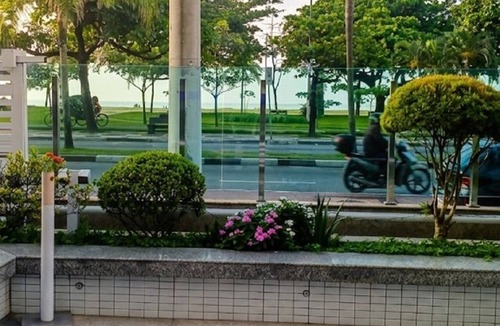 Gonzaga Apartment | Refúgio exclusivo frente mar no Gonzaga em Santos/SP