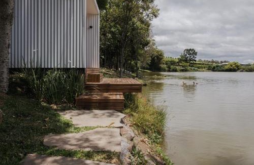 Garibaldi House | Refúgio Romântico com Lago Privativo no Vale dos Vinhedos
