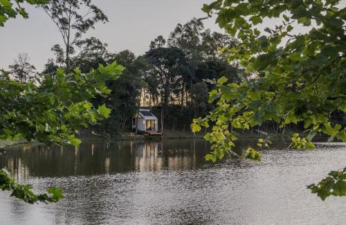 Garibaldi House | Refúgio Romântico com Lago Privativo no Vale dos Vinhedos