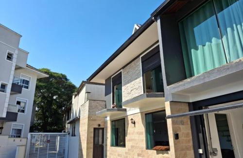 Cachoeira do Bom Jesus Apartment | Refúgio Romântico entre o Verde e o Mar