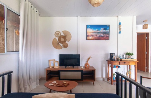 Setiba House | Refúgio Setiba: Air conditioning/Wi-Fi/Pet friendly/Garage/Barbecue with wood-burning stove/500 meters from the beach