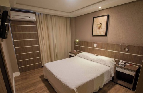Civic Center Hotel | Relax in Double Bed w/Breakfast Included