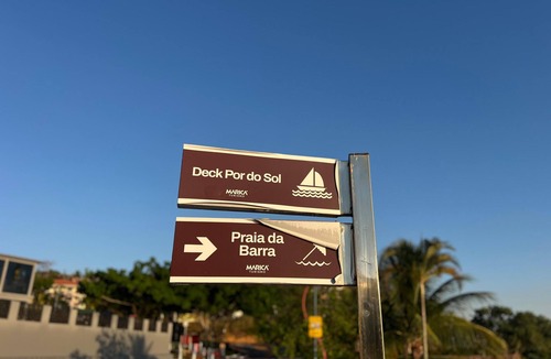 Marica House | RETREAT IN MARICÁ: SUNSET POOL AND DECK.