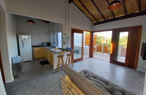 Itaipuacu House | RiqueHouse: House with hot tub 500m from the beach