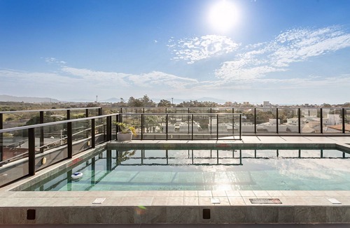 Cachoeira do Bom Jesus Apartment | Rooftop pool | 50-inch smart TV #CBJ01