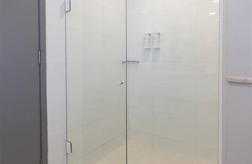 Umuarama Hotel | Room for Couple | Outdoor Pool Access | Free Parking | Família Gomes - 0.7 miles