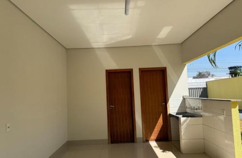Pontes e Lacerda House | Rose Garden