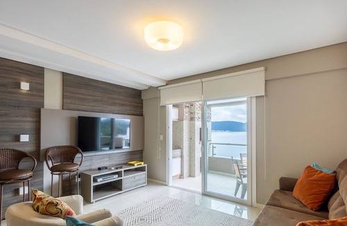 Centro Apartment | Sea View Apartment w Barbecue in Bombinhas Lga0201