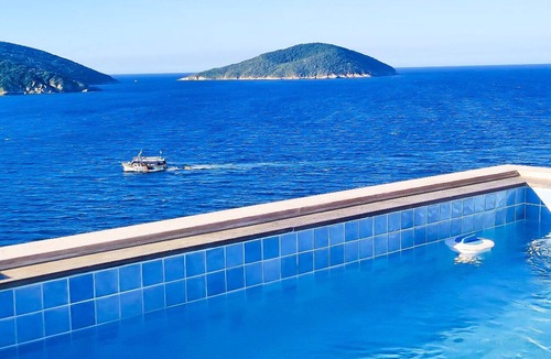 Arraial do Cabo House | Sea-View Suite with Private Pool in Pontal do Atalaia