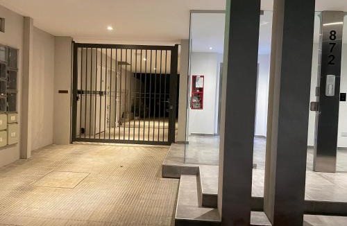 La Plata Apartment | Semipiso al frente .Parque San Martin
