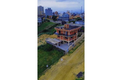 Barra Velha House | Serene 5-bedroom house with AC in Barra Velha