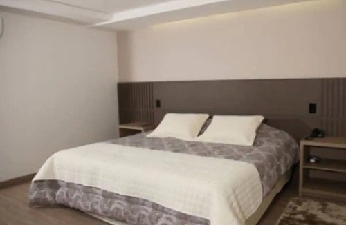 Centro Hotel | Serene Room Great for Solo Traveler | Free Breakfast | Pátio Shopping -3.1 miles