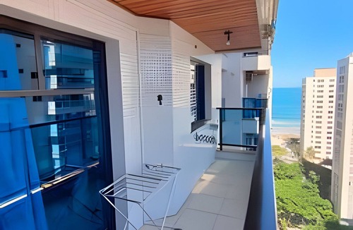 Pitangueiras Apartment | SHB - Full leisure in the best area of Guarujá!