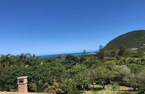 Garopaba House | Silveira beach South corner