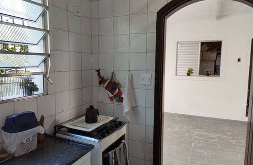 Cidade Nova Peruibe House | Single-story house in Peruíbe, 400 meters from the beach.