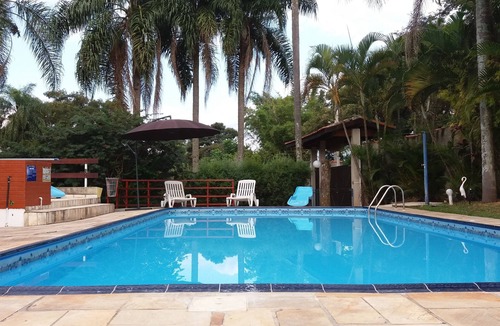 Aracariguama House | Small farm in Araçariguama. Paradise 40 minutes from São Paulo. Asphalt road right up to the door.