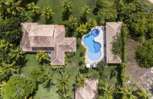 Trancoso House | Sophisticated retreat in Itapororoca, Trancoso, with 6 bedrooms and ocean views.