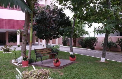 Ingleses Centro Apartment | Spacious apartment approximately 400m from the beach.