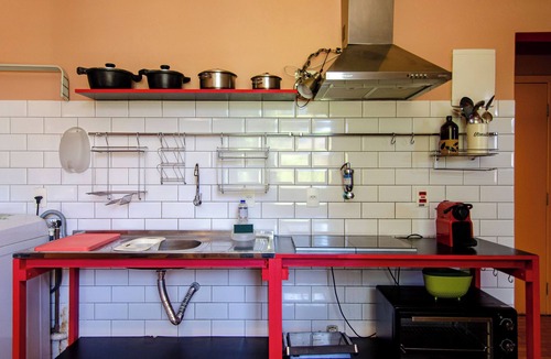 Prado Apartment | Spacious 230m² 4 Bed. Large, Cozy, Sunny Balcony. In the heart of the city.