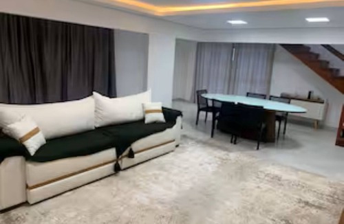 Centro Apartment | Spacious 4-bedroom apartment in terrific Balneário Camboriú with AC