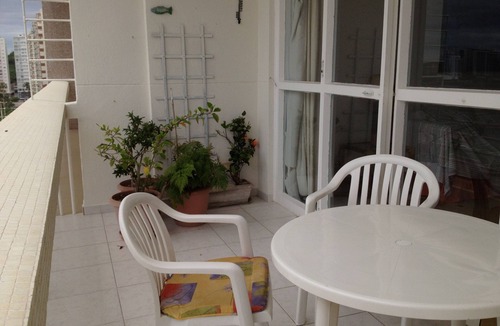 Barra Funda Apartment | Spacious and bright apartment. It accommodates families. In front of the beach