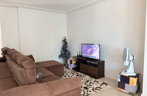Centro RV Rental | Spacious Apartment 3 Suites + Balcony with BBQ