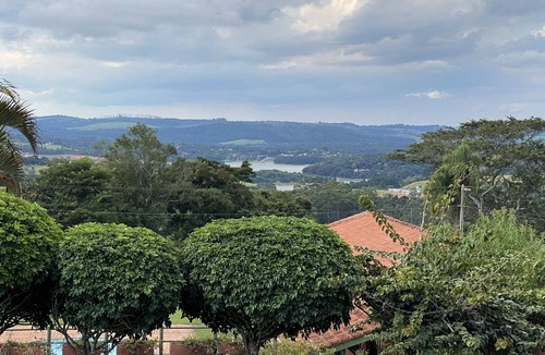 Ibiuna House | Spacious Country House in a Gated Community Near the Reservoir