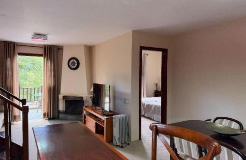 Alto do Capivari Apartment | Spacious Duplex at Home Green Home