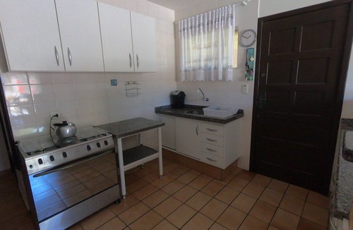 Guaratuba House | Spacious house with pool near the beach.