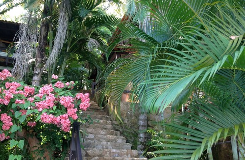 Paraty House | Spectacular house on Araujo Island in Paraty, facing the sea.
