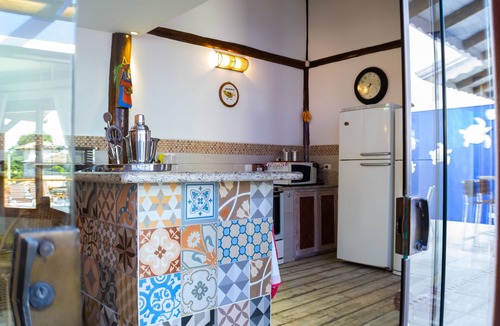 Bexiga House | Standard house on Curral Beach - Ilhabela - 5 bedrooms, sleeps 12