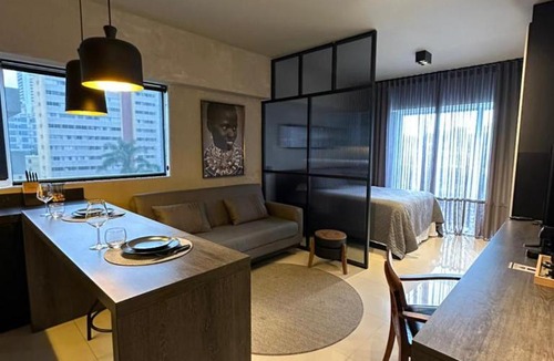 Civic Center Apartment | Studio 406 no Centro Cívico com Piscina Aquecida, Academia, Sauna e Garagem