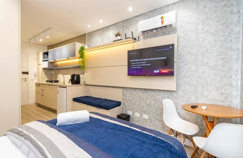 Cristo Rei Apartment | Studio Completo para 3 pessoas com A/C - EIX0302