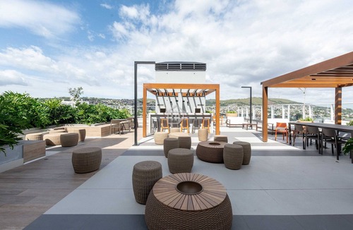 Partenon Apartment | Studio Cubanos | Design Moderno + Ao lado da PUC