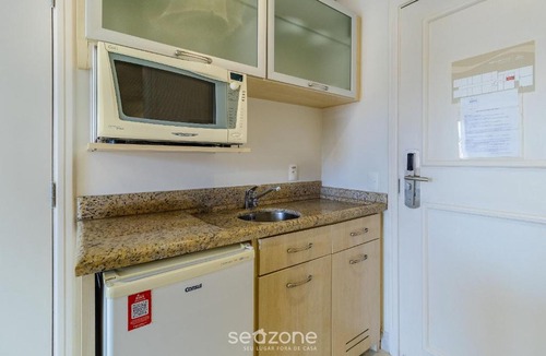 Jurere Apartment | Studio in Jurerê seaside resort JBV173