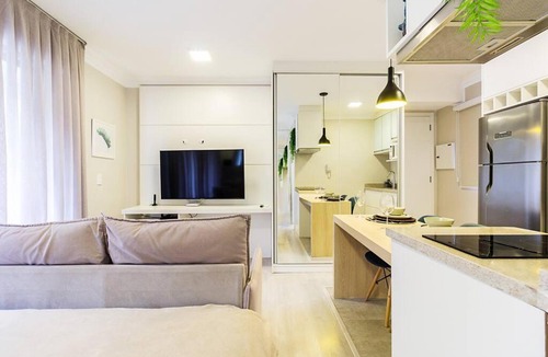 Bigorrilho Apartment | Studio Moderno com sacada Ap 48 Soho Life