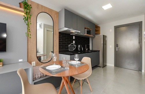 Tres Figueiras Apartment | Studio Moderno e Sofisticado na Carlos Gomes