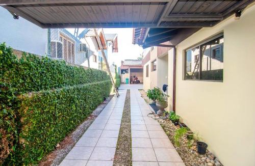 Jurere Internacional Apartment | Studio na quadra do mar em Jurerê PR1362