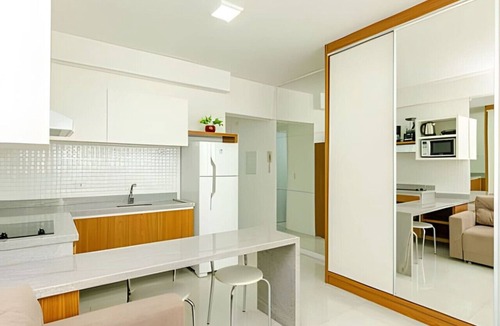 Matriz Apartment | Studio para 4 no Lifespace Curitiba com vaga e ar