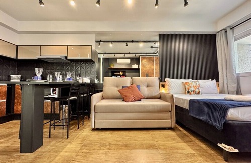 Matriz Apartment | Studio reformado no Batel para 4, piscina aquecida e Shopping Curitiba em frente