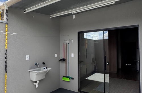 Nova Andradina House | Studio with garage near main avenue