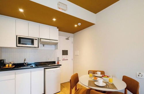 Itaim Bibi Apartment | Studio with Parking Space in the Heart of Itaim