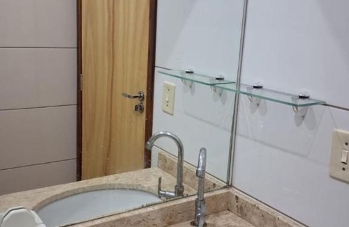 Parque do Lago House | Suíte privativa com acesso à rua