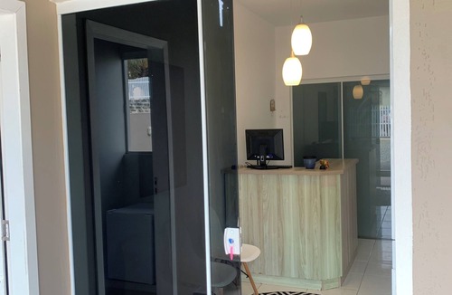 Penha House | Suite with air conditioning and mini-bar next to Beto Carrero World